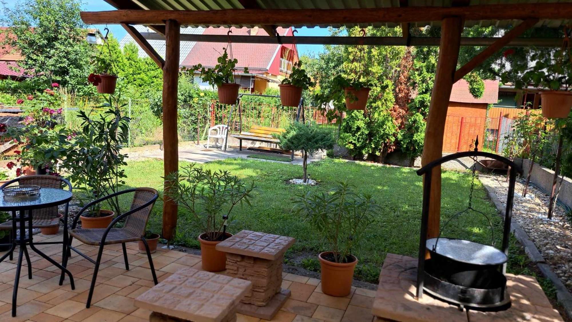 Zsory Furdo Lapartman Mezokovesd Apartamento Szihalom Exterior foto