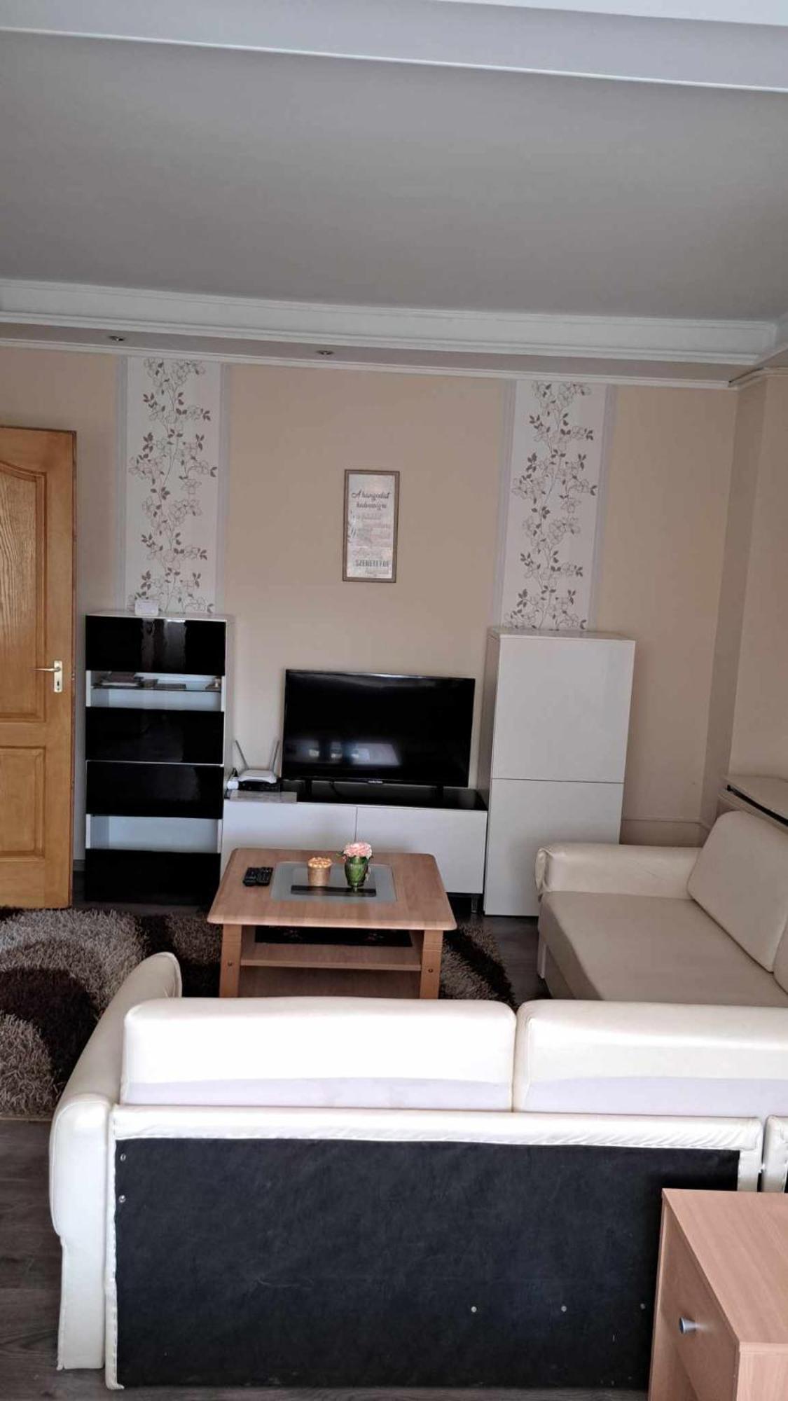 Zsory Furdo Lapartman Mezokovesd Apartamento Szihalom Exterior foto