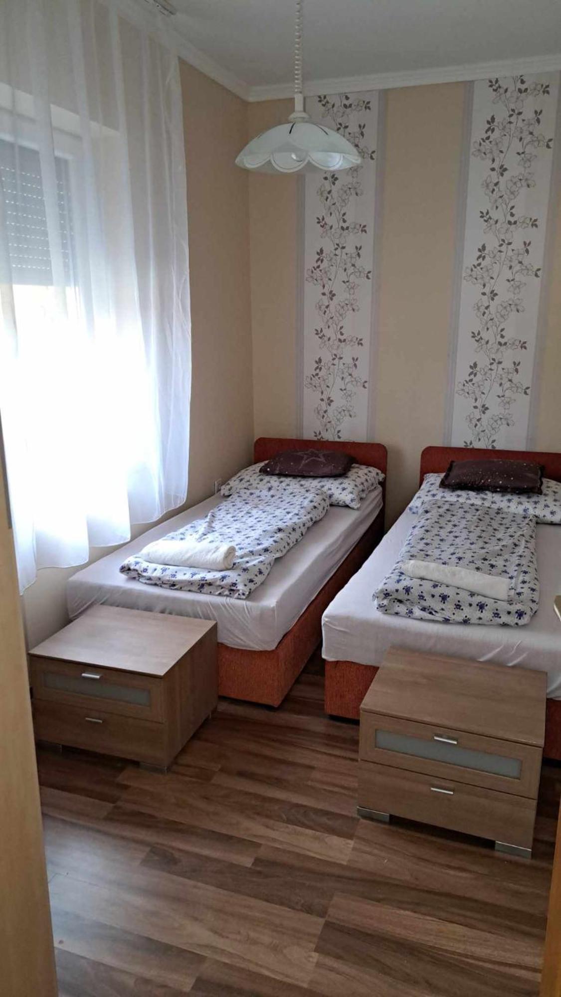 Zsory Furdo Lapartman Mezokovesd Apartamento Szihalom Exterior foto