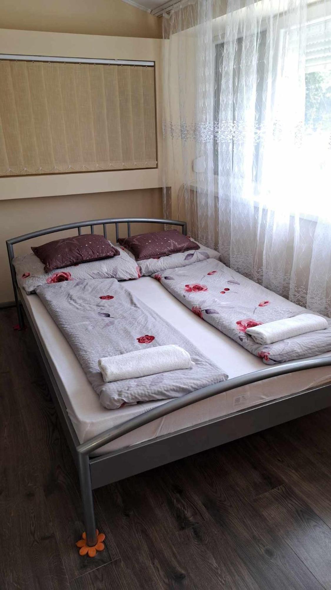 Zsory Furdo Lapartman Mezokovesd Apartamento Szihalom Exterior foto